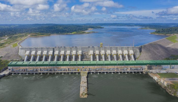 um ano, após decisão judicial favorável à operadora de Belo Monte, que permitiu