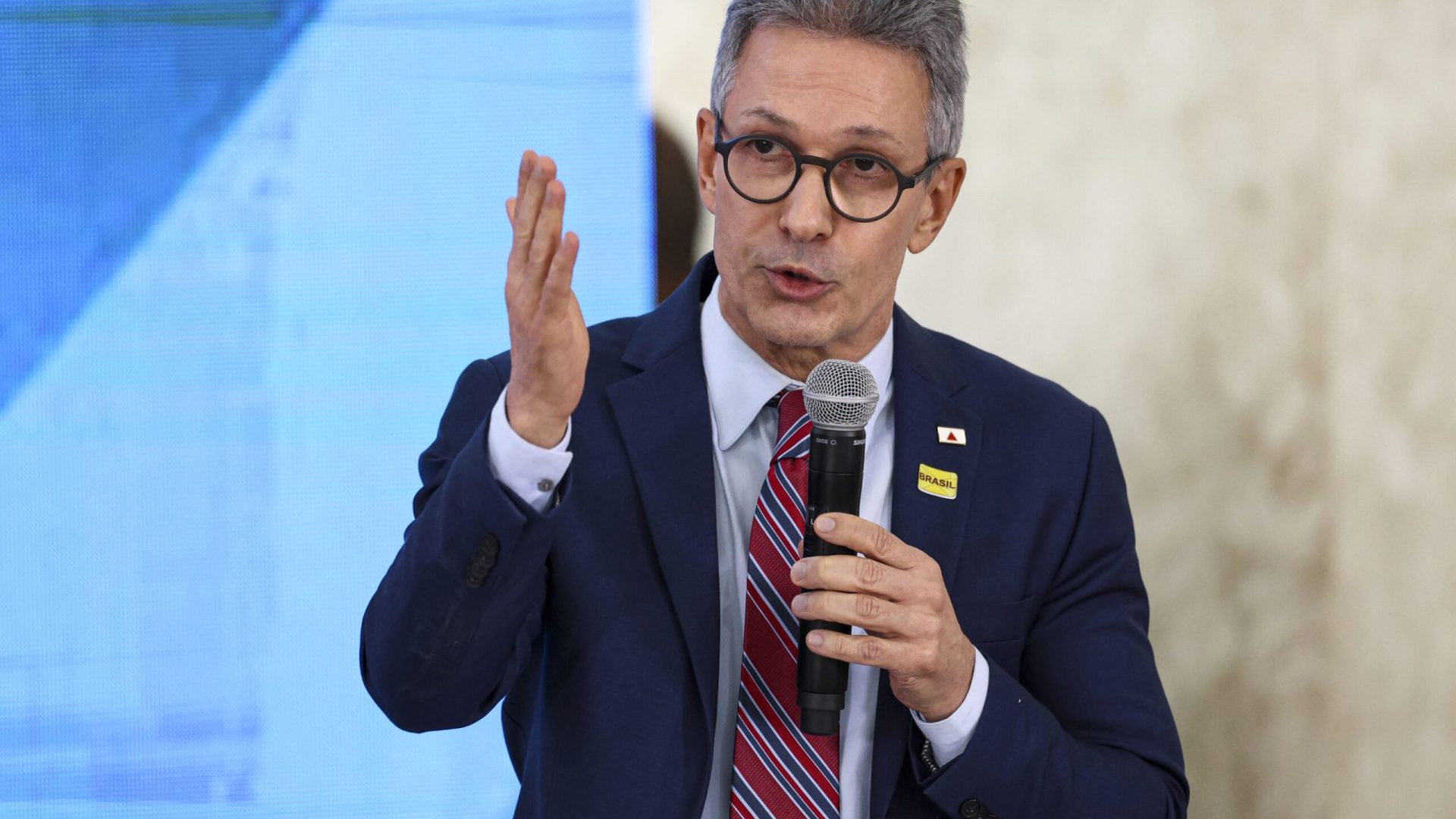 ém, fez a ressalva que “quem estiver contra o PT no segundo turno terá meu apoio