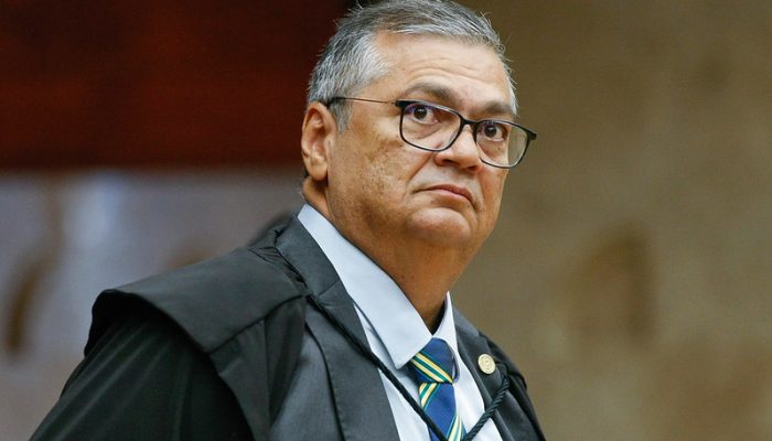 voto popular, e não na Assembleia Legislativa, como ocorre nas situações em que