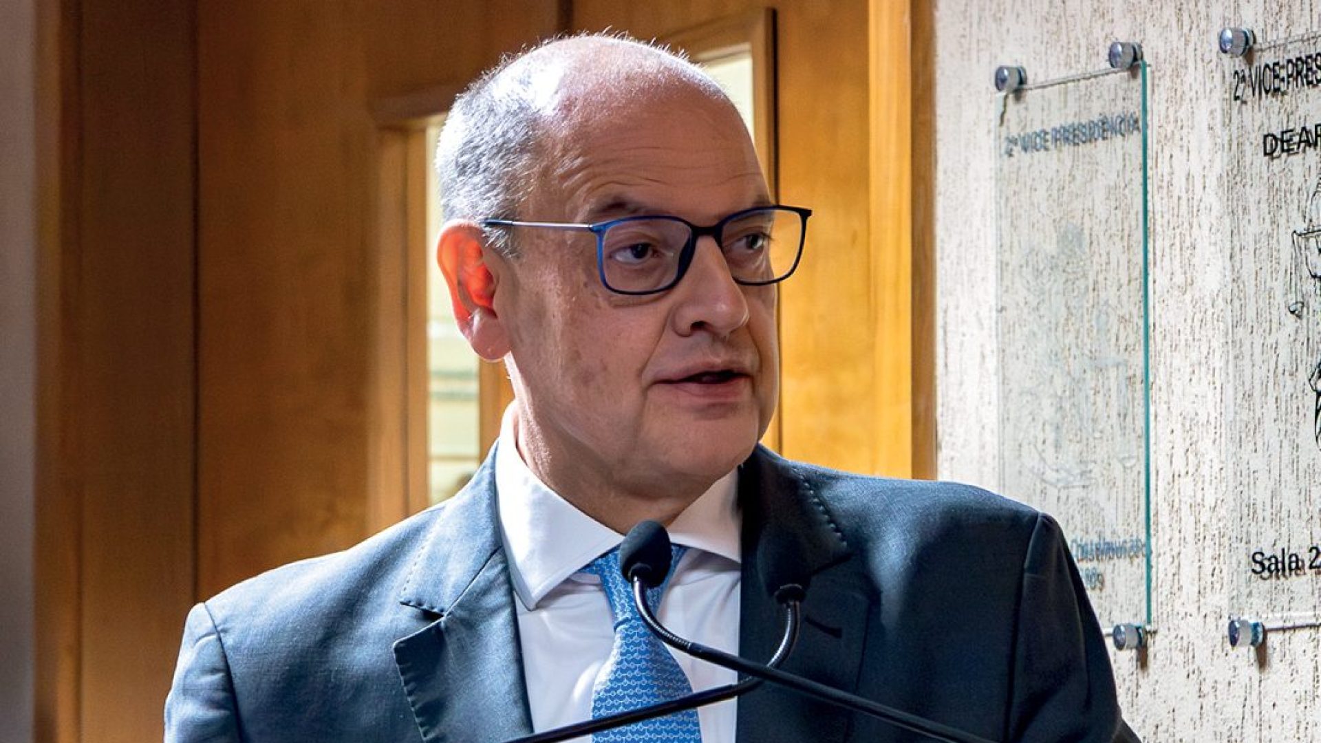 cento prata da casa. Ricardo Couto já demonstrou – em várias de suas decisões co