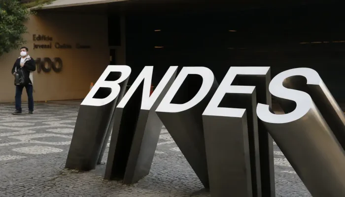 para-empreendedores-rurais-e-empresas-durante-a-bahia-farm-show/">BNDES apresentou soluções de crédi