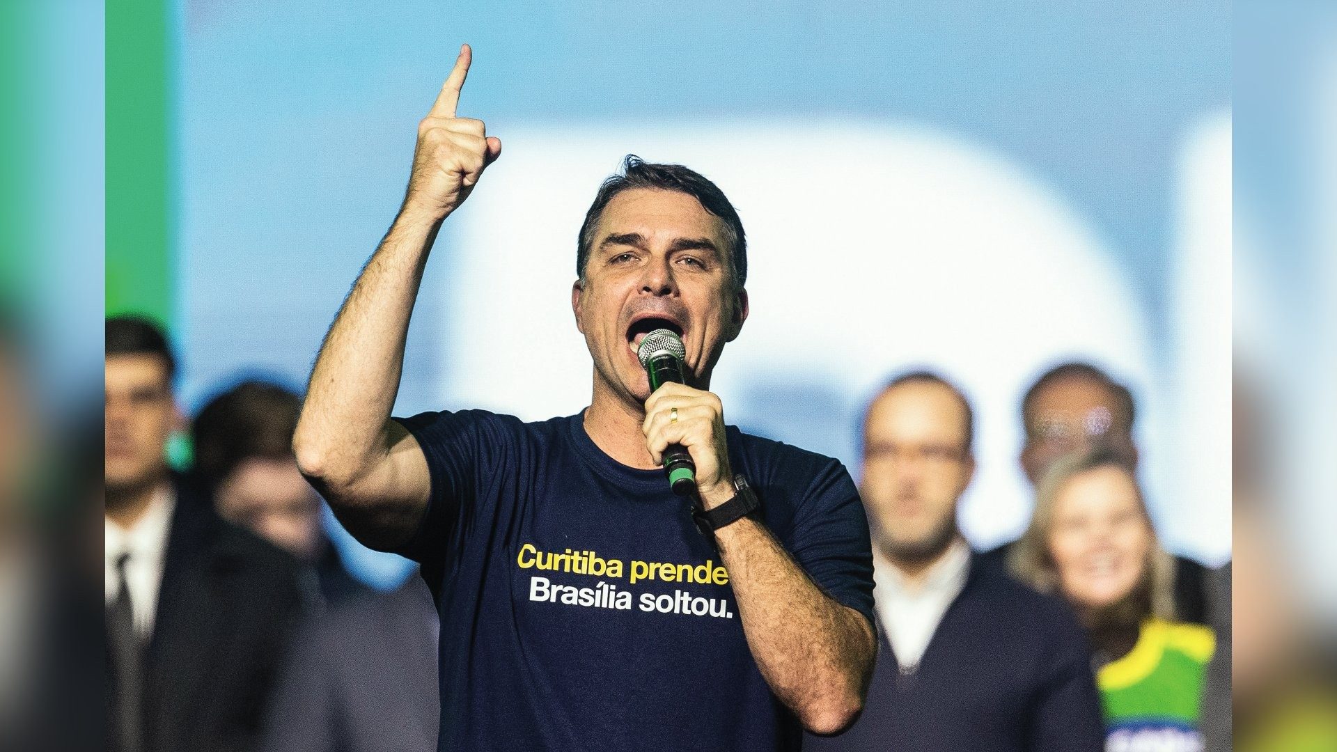Michelle: resposta lacônica ao ser perguntada sobre quando passaria a ajudar o enteado Beto Barata/PL/