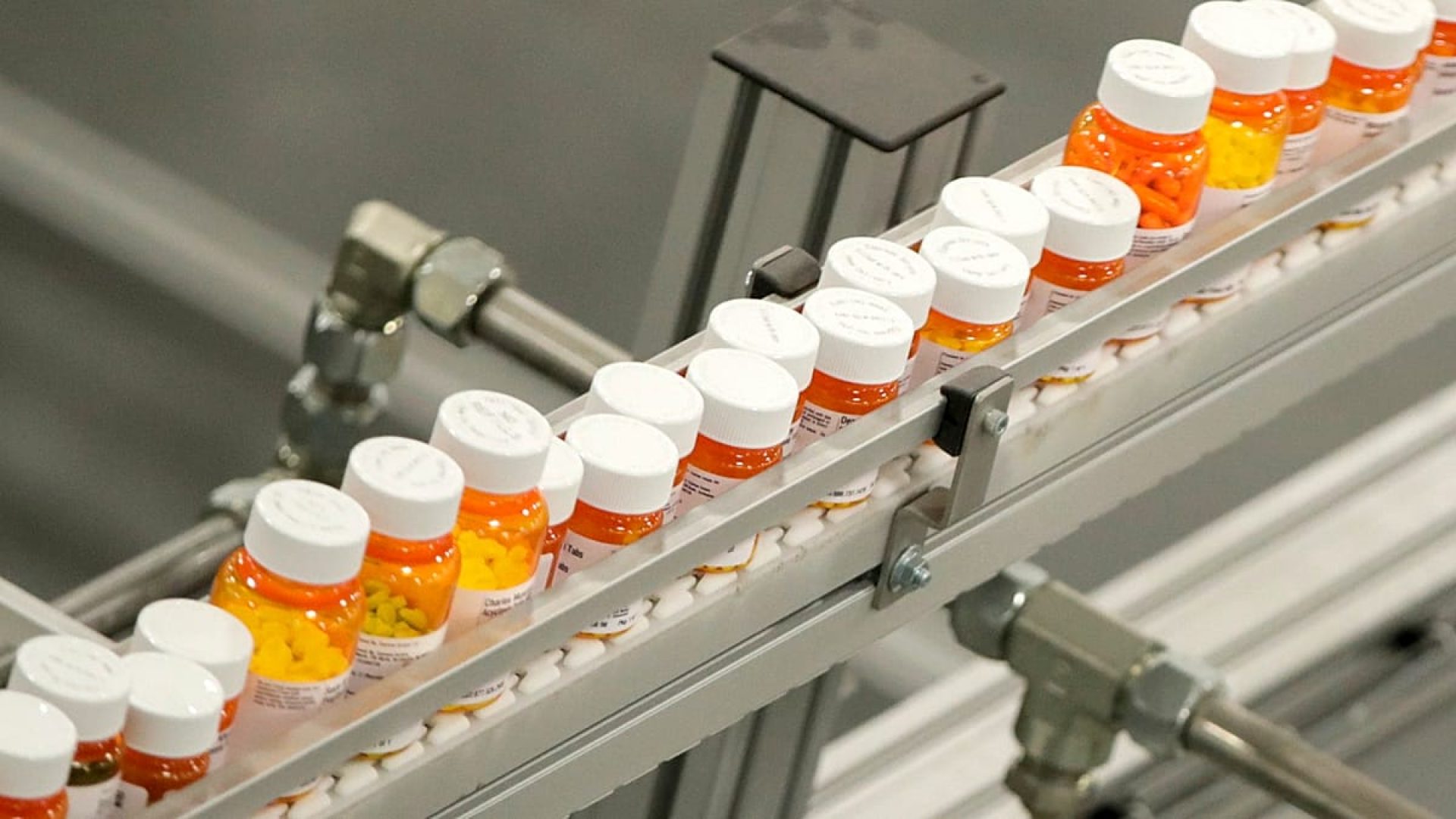 Comiss&aacute;rio europeu da Sa&uacute;de investiga impacto da press&atilde;o de Trump sobre pre&ccedil;os dos medicamentos