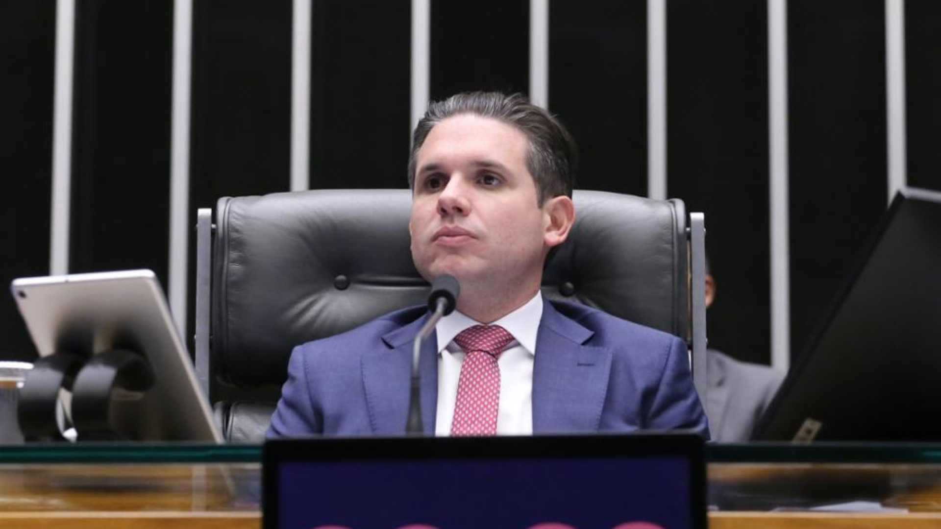uma pauta “flopada” para esta semana, sem previsão de apreciar proposições relev