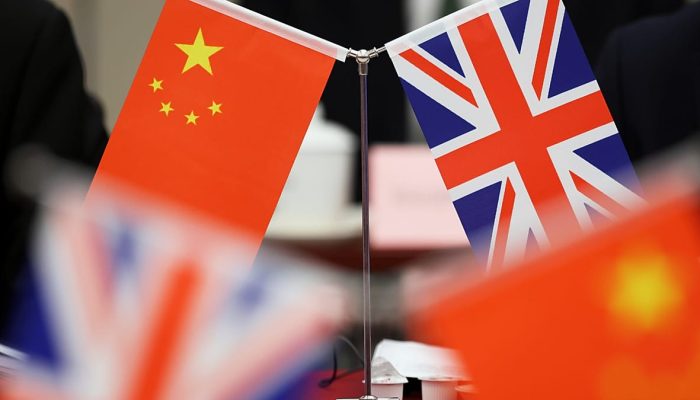 espiar dissidentes de Hong Kong no exílio