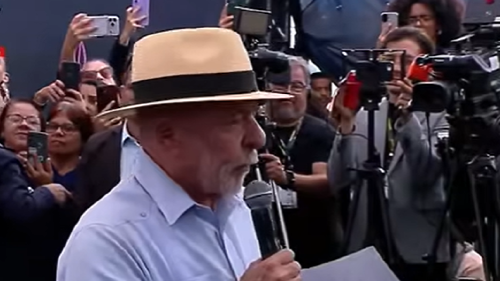 Lula visita Minas Gerais e evita comentar investigações sobre Jaques Wagner