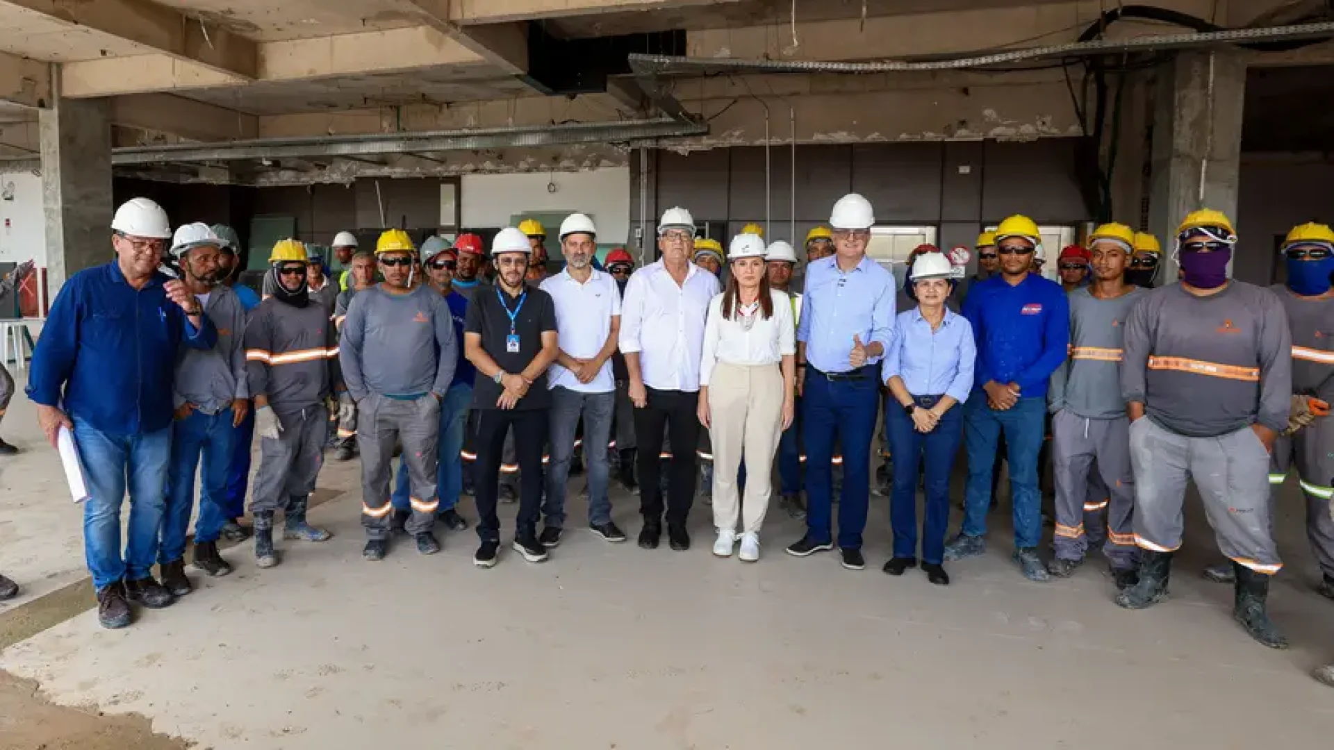 A governadora Hana Ghassan destacou a meta de entregar a primeira etapa do novo hospital até o meio do próximo ano