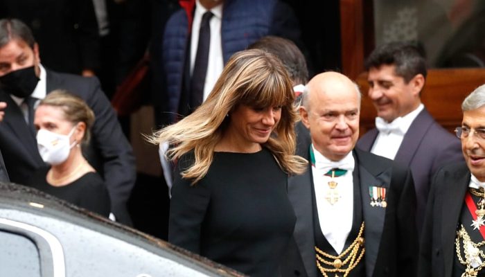 Esposa do PM de Espanha vai a julgamento. Juiz manda Bego&ntilde;a G&oacute;mez entregar passaporte