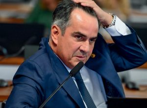 Nogueira enfrenta pressão interna no PP por proximidade com caso Vorcaro
