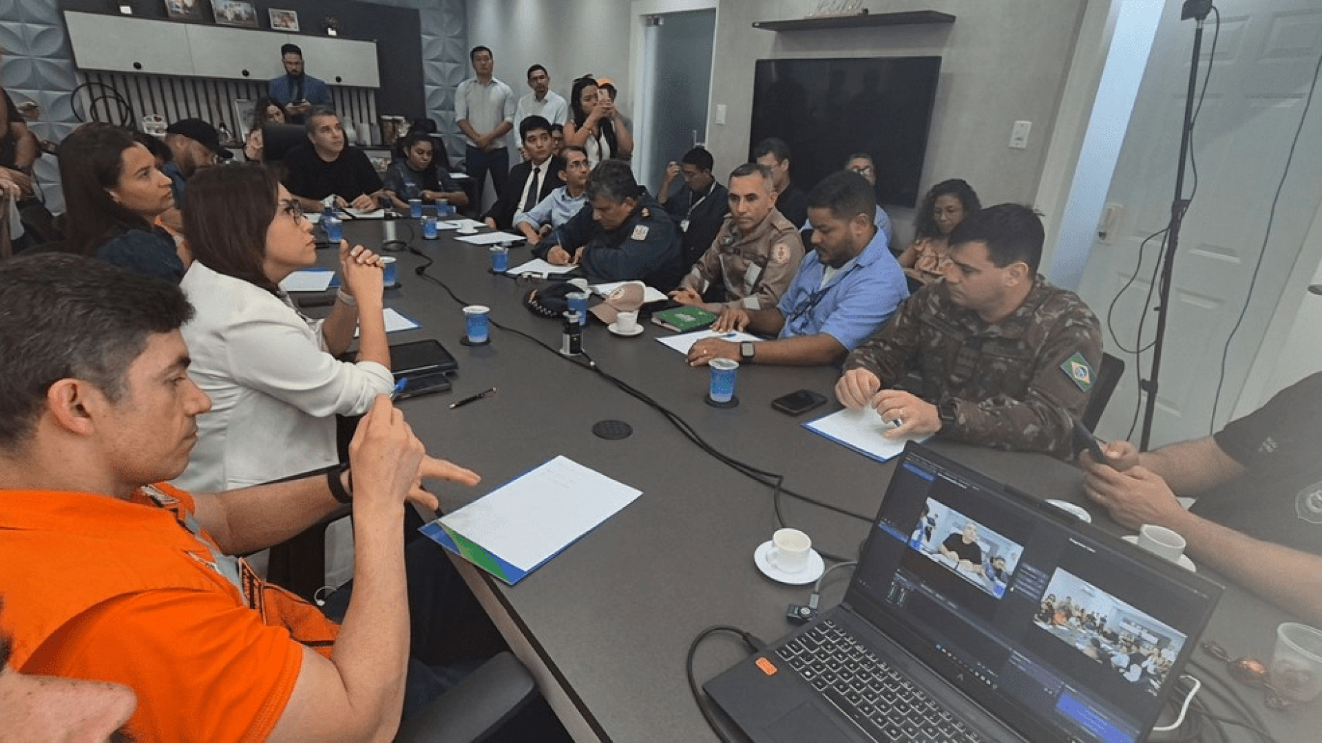 meio de monitoramentos e estudos técnicos especializados”, disse. Representantes