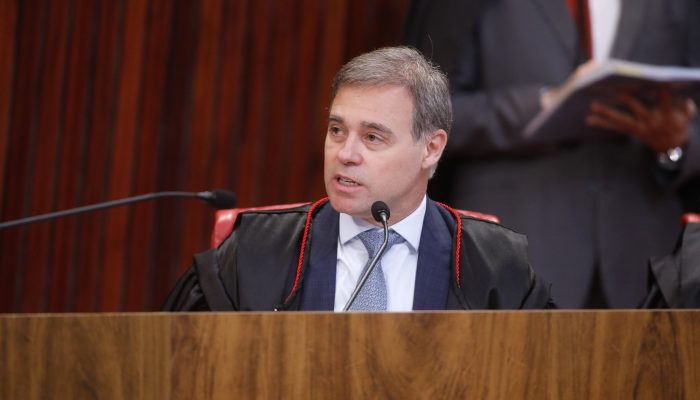 PT, PCdoB e PV. Mendonça, contudo, considerou que não houve pedido de votos ou p