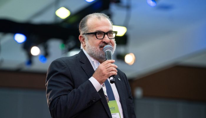 ação de novos desafios ligados à sustentabilidade e à resiliência climática domi