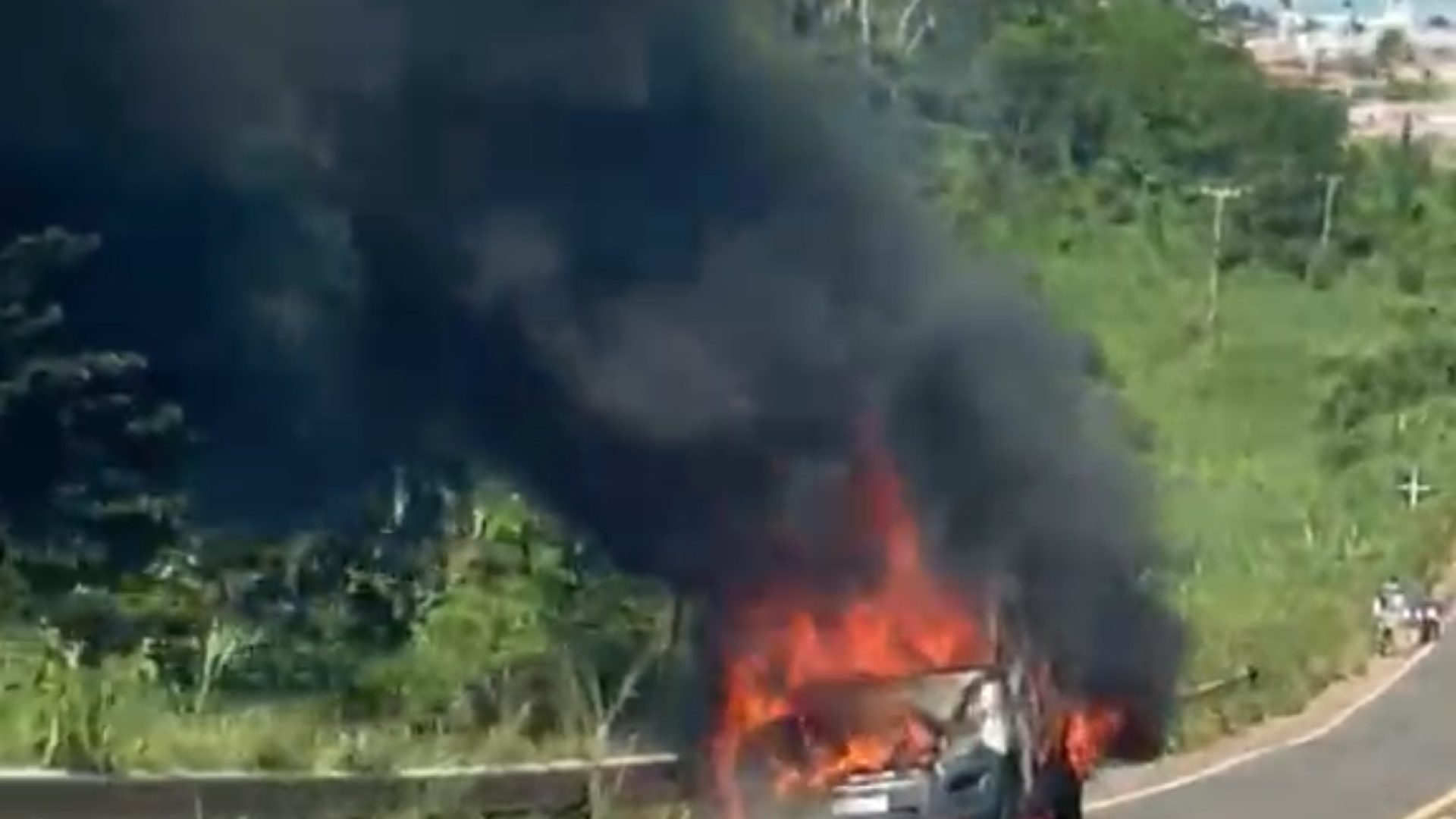 tal A Voz do Xingu, no momento do incidente estavam no veículo o motorista, um e