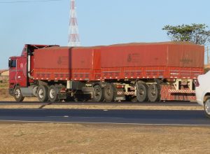 te rodoviário de cargas segue como o principal modal logístico do Brasil, respon