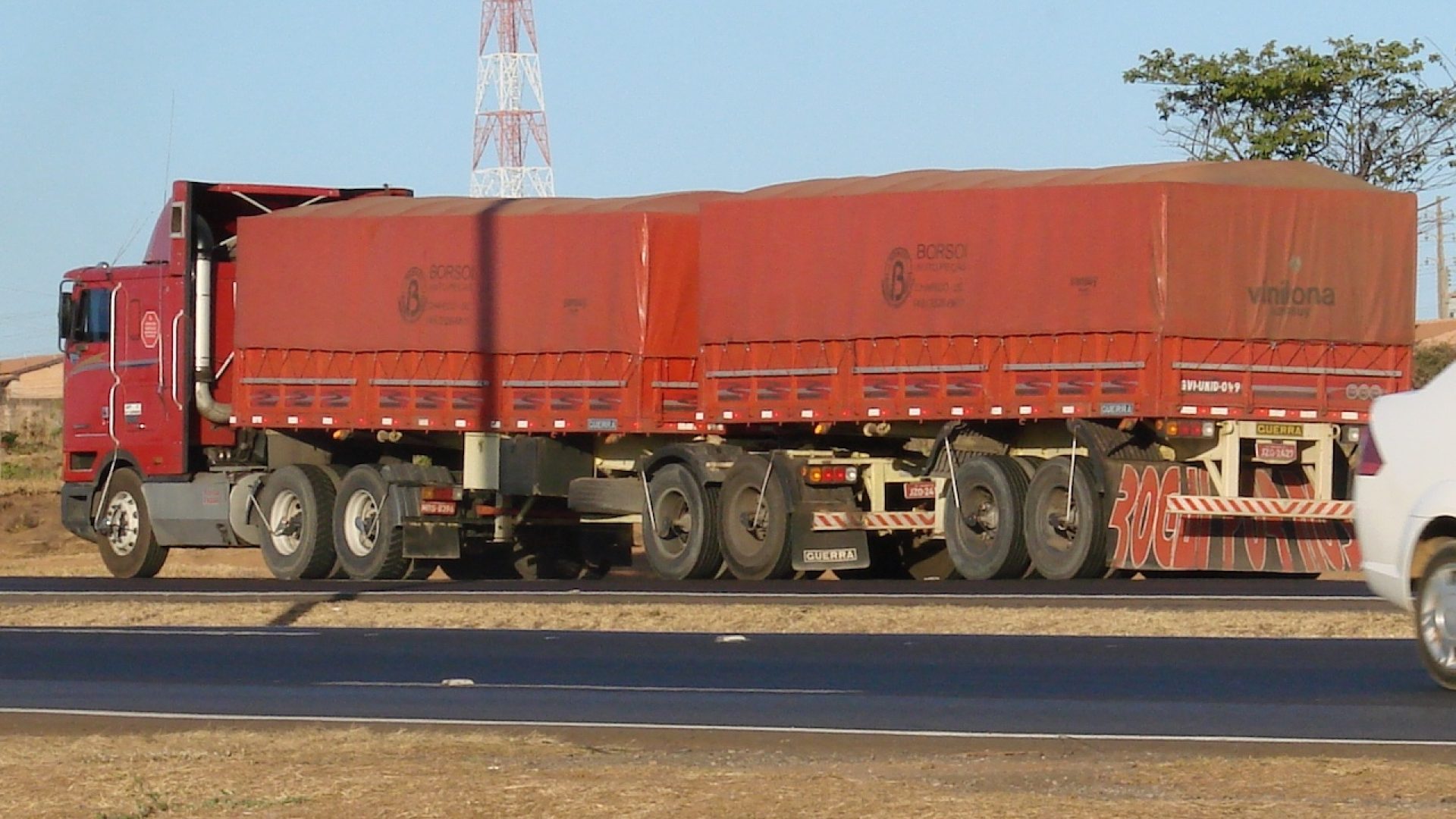 te rodoviário de cargas segue como o principal modal logístico do Brasil, respon