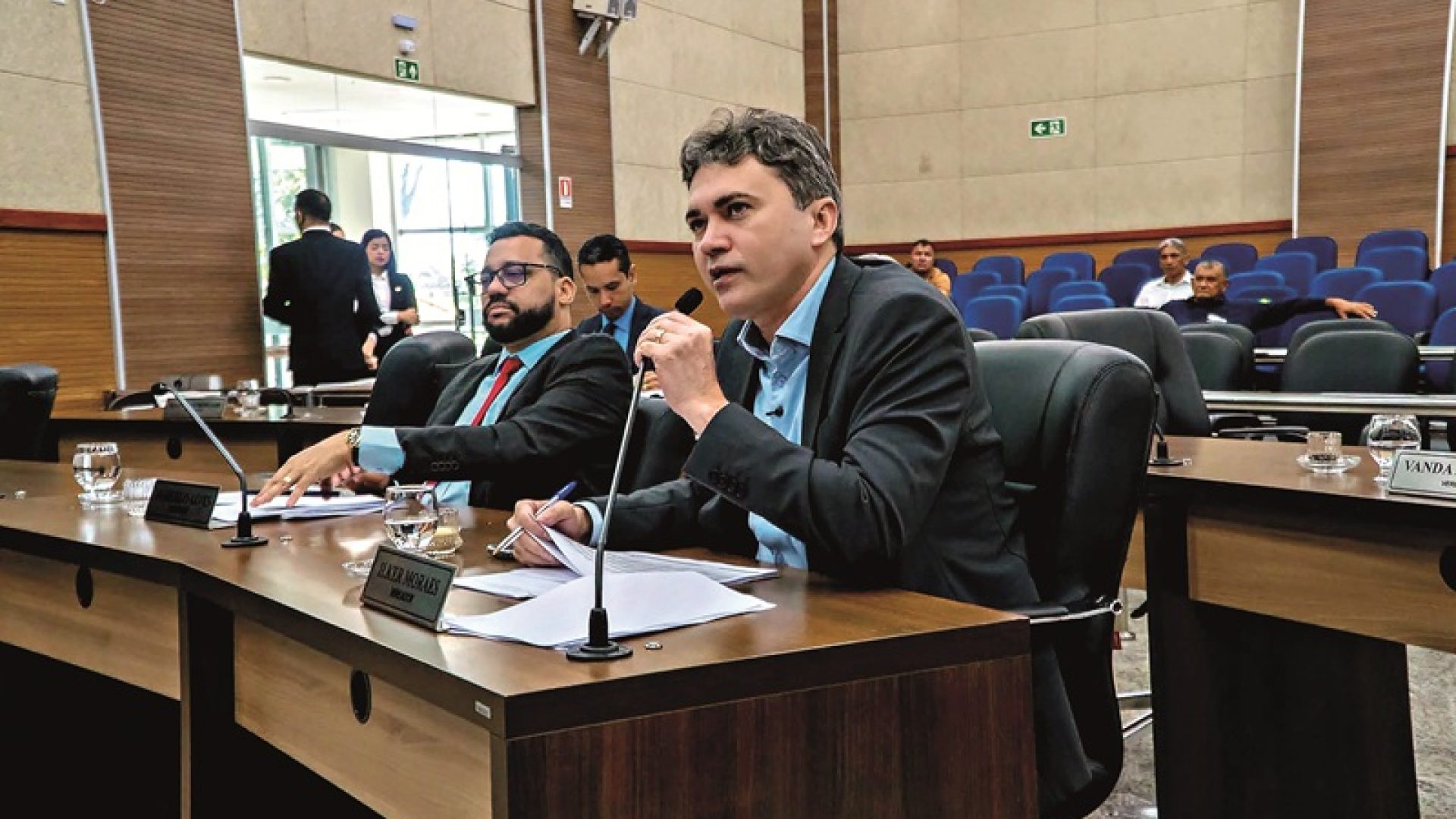 Vereadores questionaram a falta de investimentos básicos