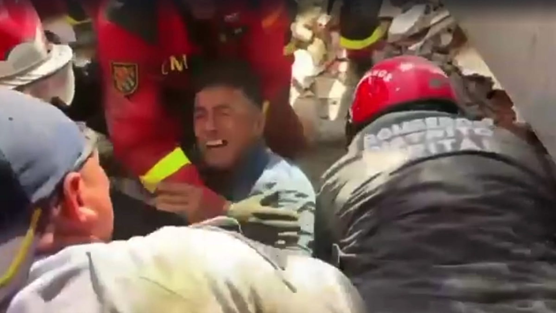 Venezuela: homem resgatado dos escombros tr&ecirc;s dias ap&oacute;s terramoto