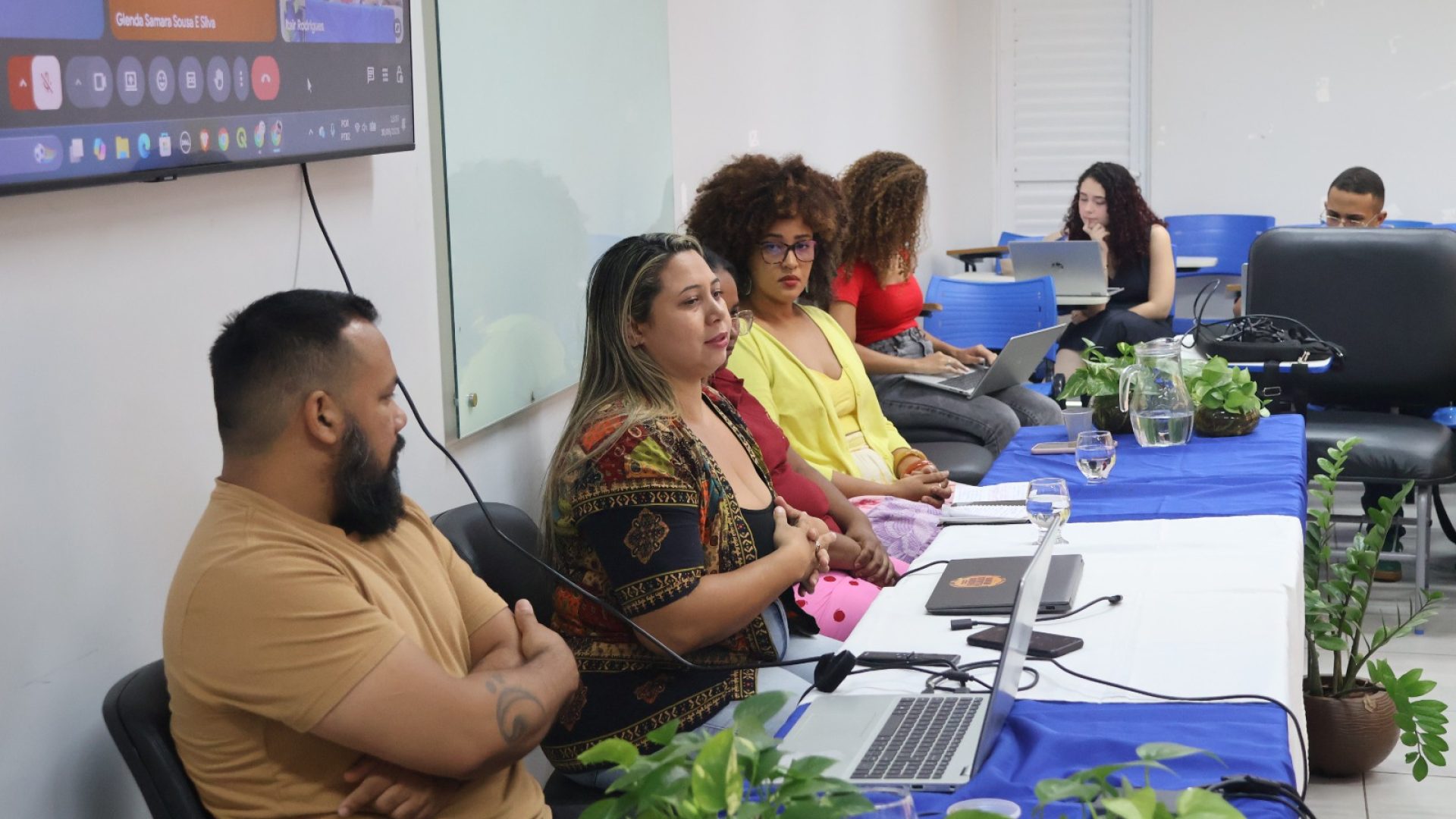 te Concursos Colunistas Entretenimento Menu Cidades Política Polícia Esportes Co