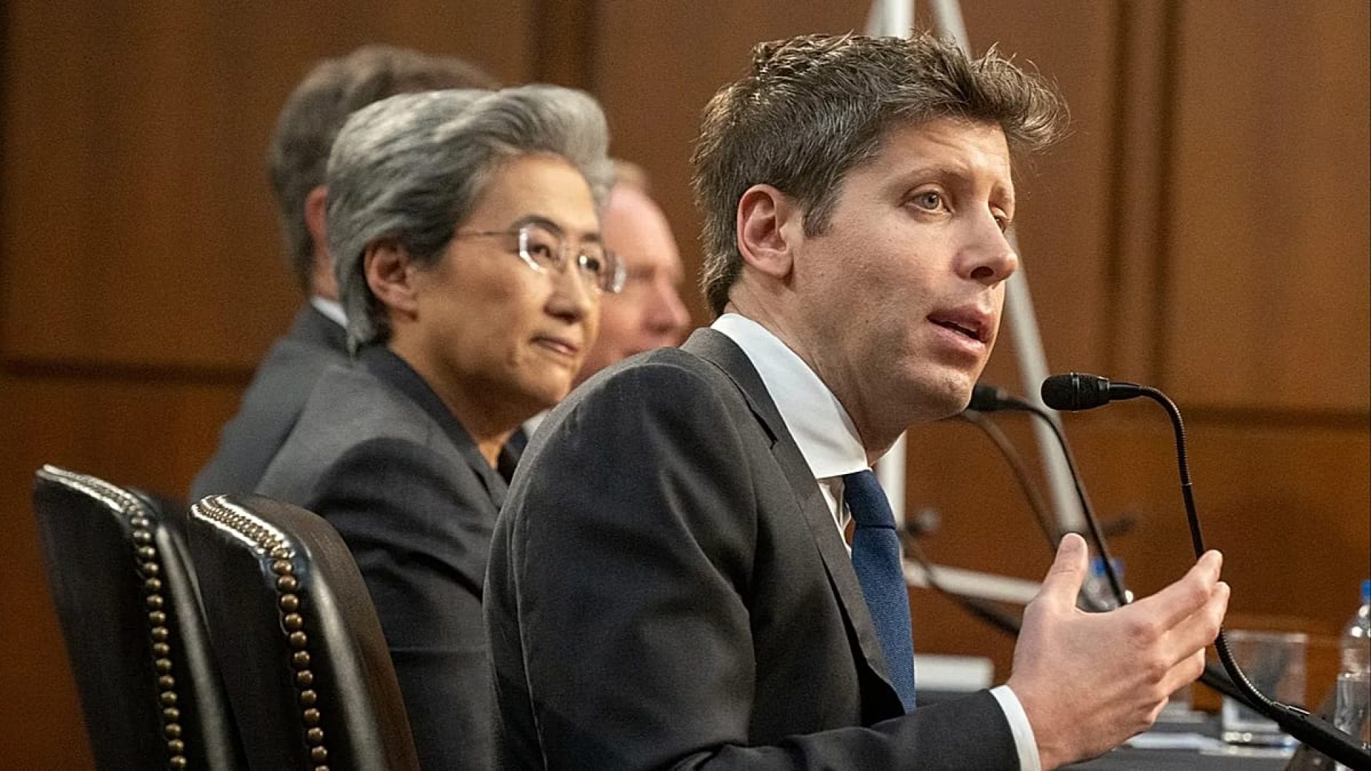 Estados Unidos: OpenAI oferece 5% ao governo