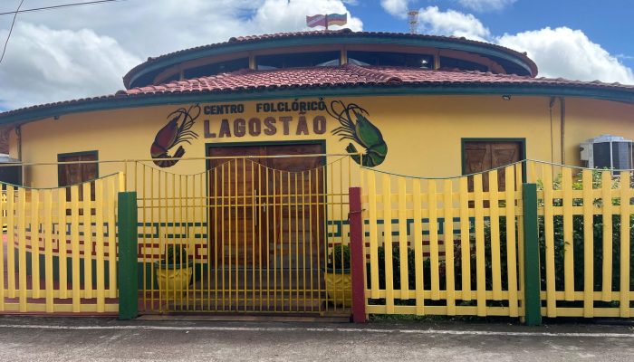 excesso de velocidade. Essa cidade existe, está situada no Marajó, no delta do r