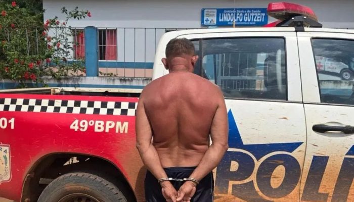 um crime de homicídio triplamente qualificado, foi preso na segunda-feira (13.ju