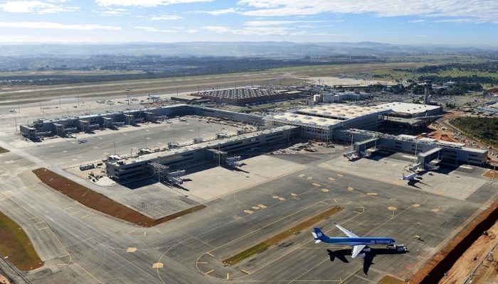 tuárias dos aeroportos de Guarulhos e Viracopos, em São Paulo, além dos 12 aerop