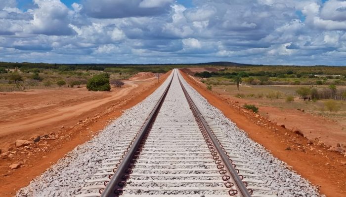 tos de Santos (SP) e Barcarena (PA), elevando a participação do terminal paraens