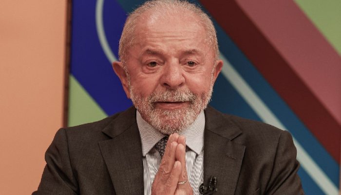 Lula adota postura firme contra tarifas dos EUA e aguarda pronunciamento de Trump