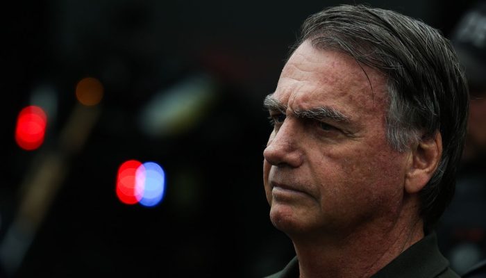 Mesmo com regras violadas, PGR defende prisão domiciliar para Jair Bolsonaro