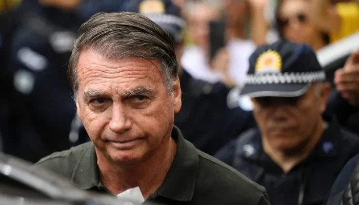 Aliados de Bolsonaro criticam suspensão de visitas após decisão judicial