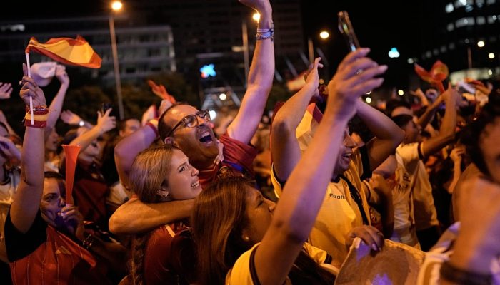 Espanha vibra com o bicampeonato mundial e enche as ruas de celebração
