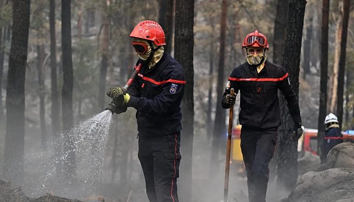 Tragédia em Bordéus: incêndio próximo a aeroporto deixa dois bombeiros mortos
