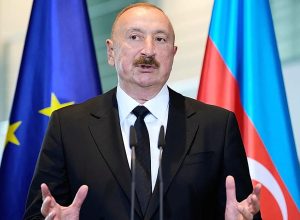 Aliyev denuncia encontro secreto entre ex-dirigentes russos e alemães em Baku