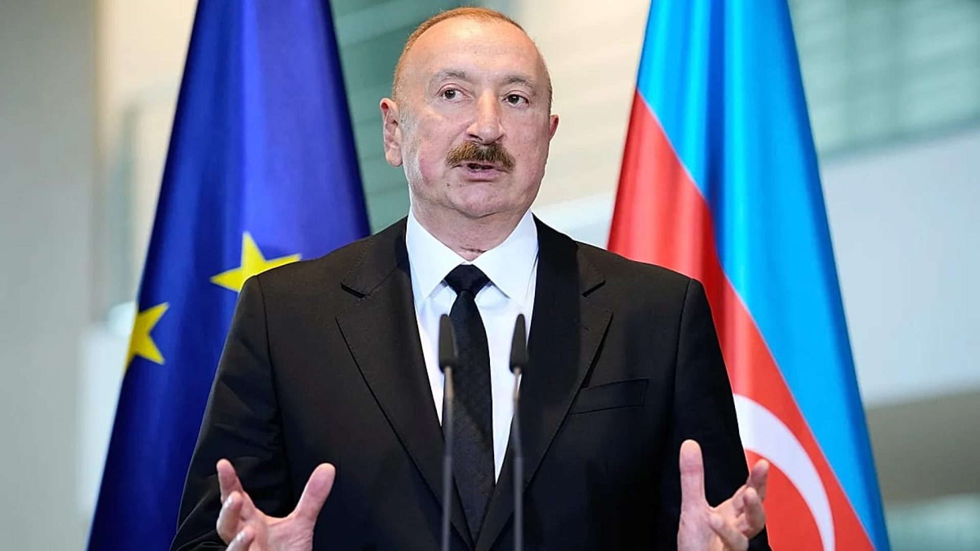 Aliyev denuncia encontro secreto entre ex-dirigentes russos e alemães em Baku