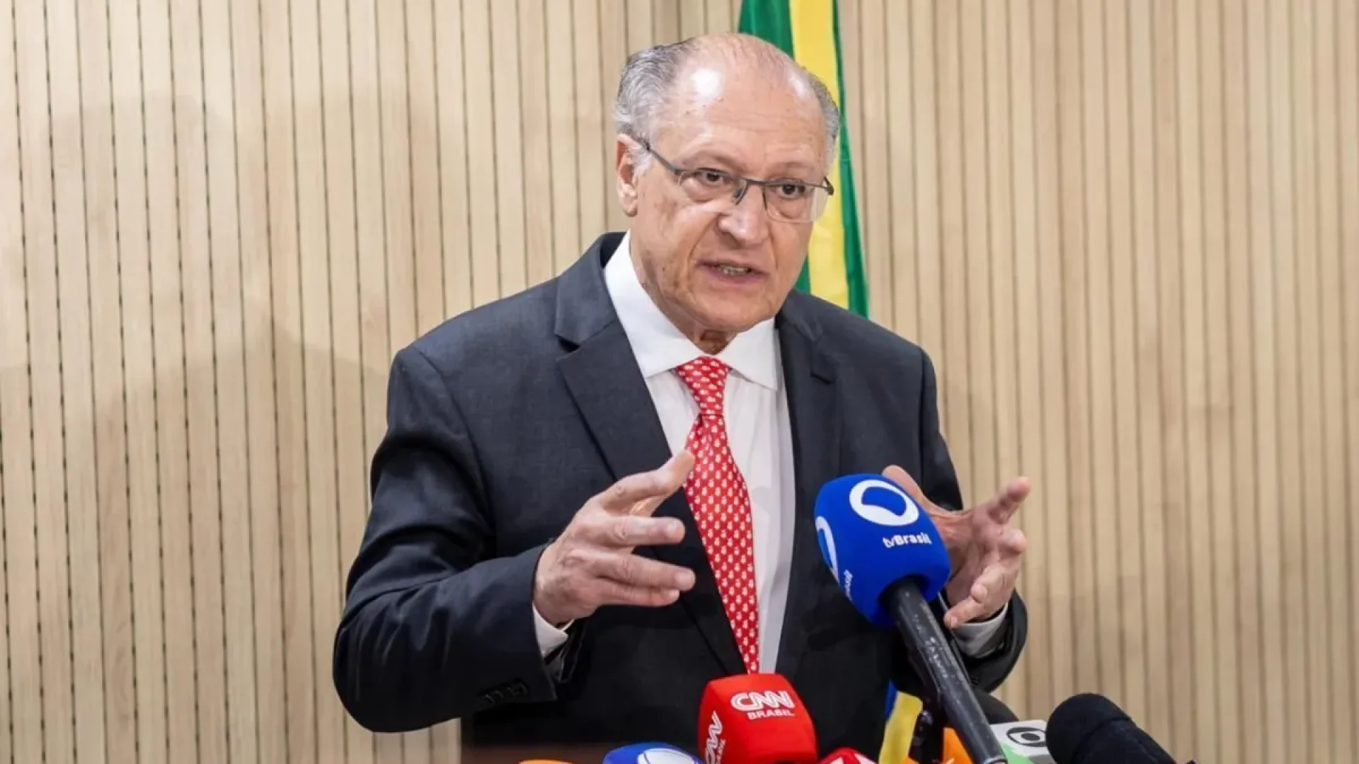 Comércio Brasil-eua: Alckmin evita retaliação, mas defende reciprocidade contra tarifas
