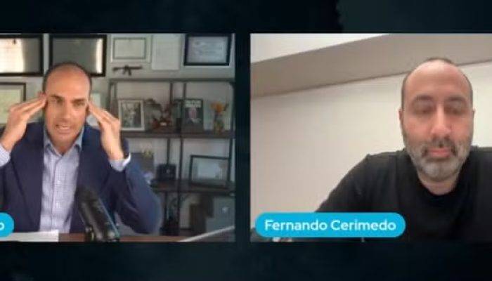 Eduardo Bolsonaro questiona sistema eleitoral brasileiro em live com consultor indiciado