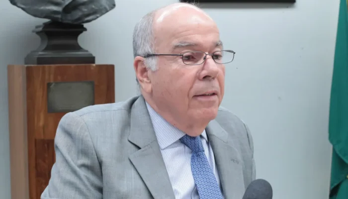 Itamaraty convoca embaixador após críticas de Milei ao governo brasileiro