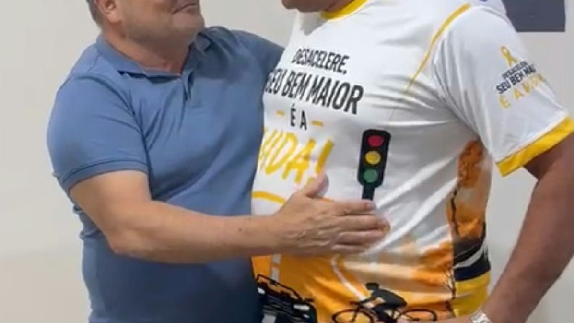 Justiça do Pará suspende cassação e reconduz Luiz Carlos à prefeitura de Anapu