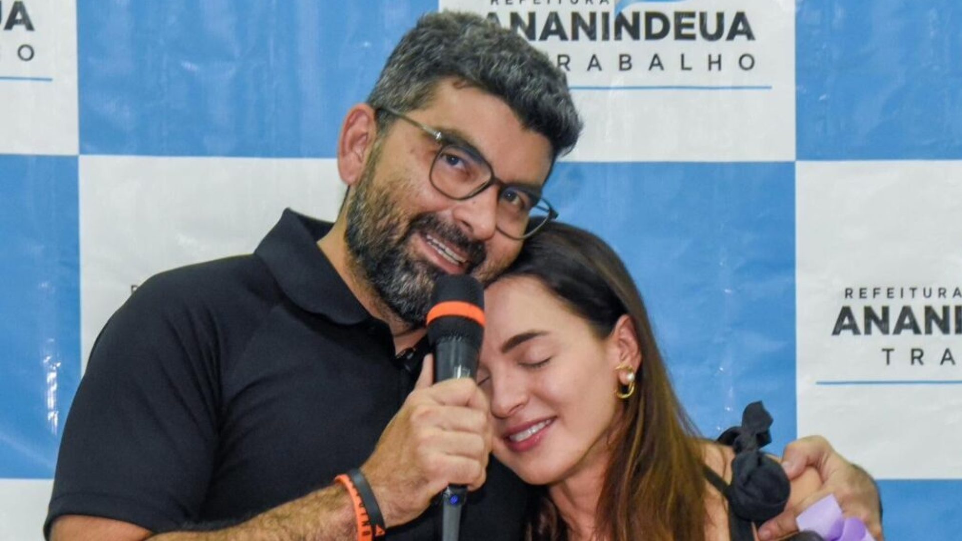 Justiça eleitoral condena Daniel Santos e Alessandra Haber por uso de outdoors