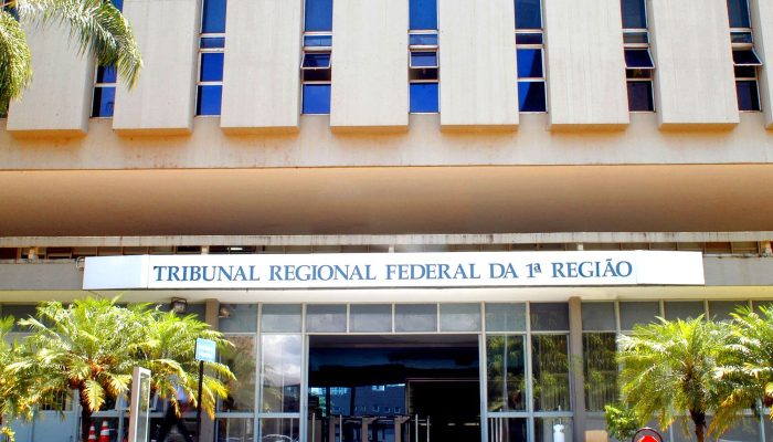 Justiça Federal suspende norma que autorizava dentistas a realizar harmonização orofacial