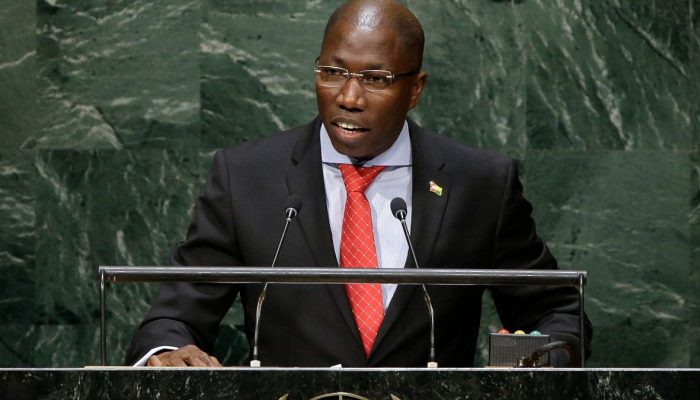 Líder da oposição da Guiné-bissau é libertado para tratamento médico em Portugal