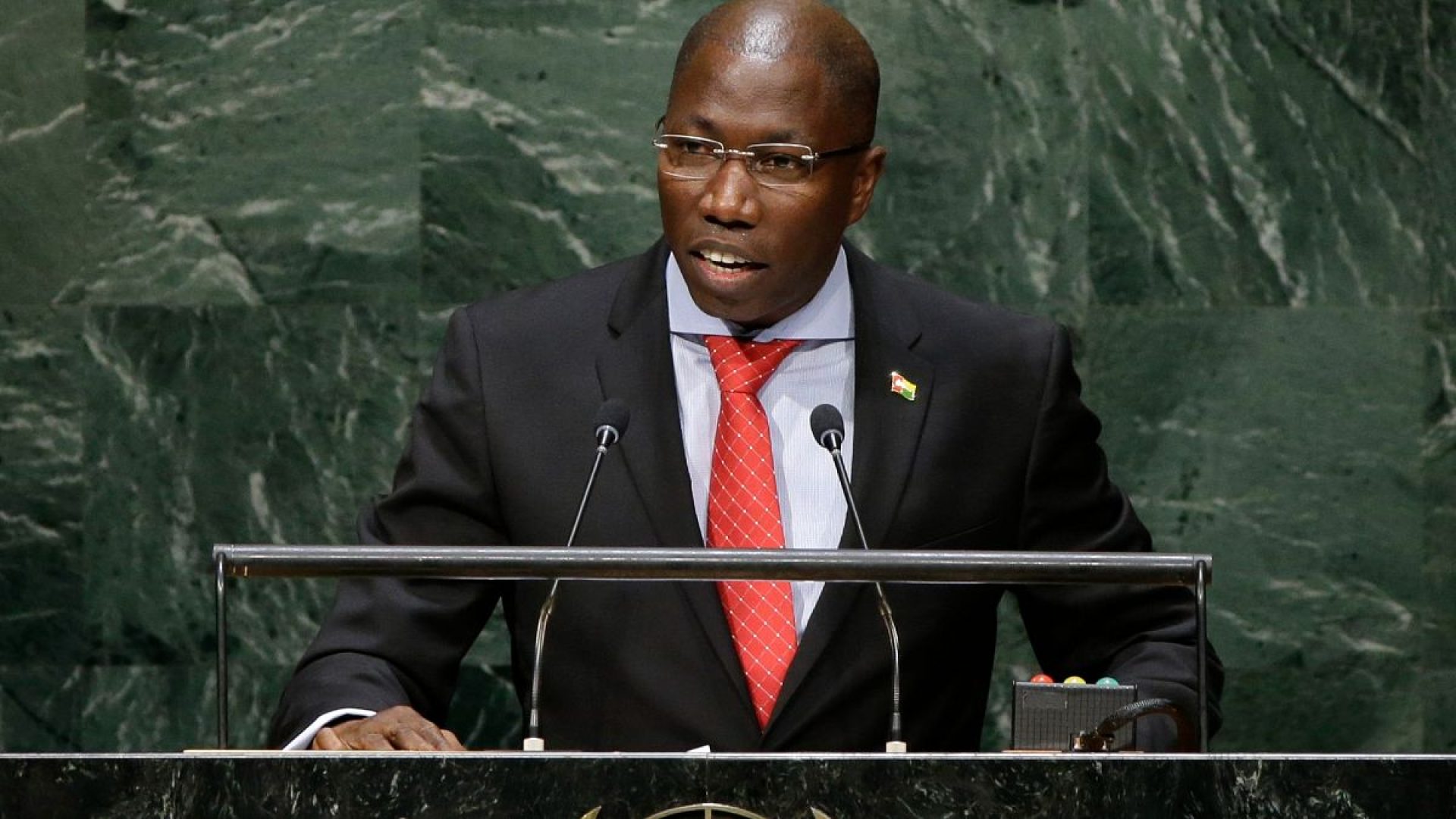 Líder da oposição da Guiné-bissau é libertado para tratamento médico em Portugal