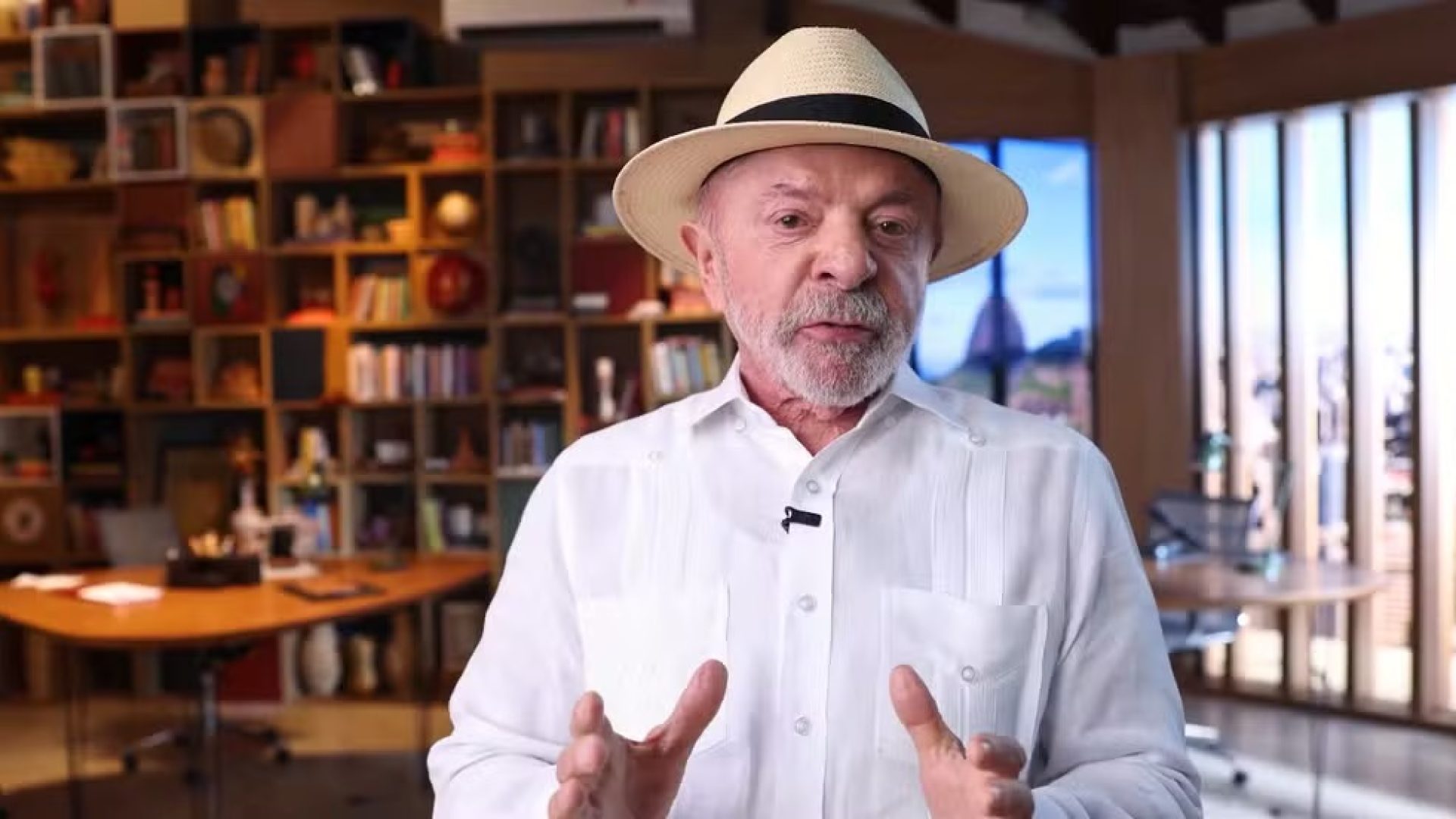 Lula defende fim da taxação sobre compras internacionais como medida de justiça social