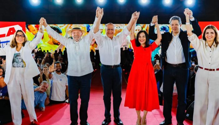 Lula oficializa candidatura à reeleição e foca em educação, ignorando segurança e dívida pública