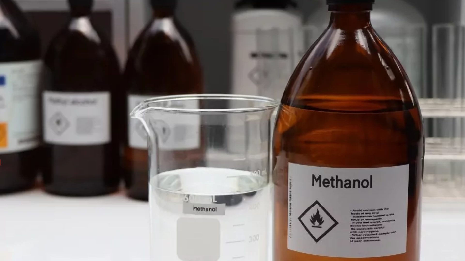 Metanol: novas mortes aceleram projeto de lei contra adulteração de bebidas e combustíveis