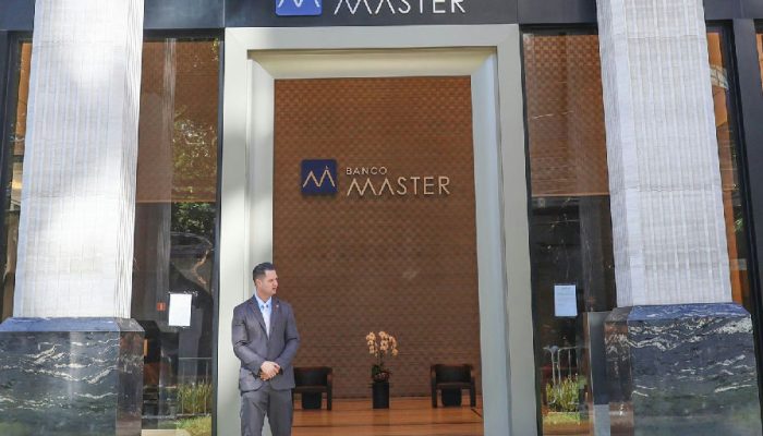 Moraes critica seletividade de Mendonça em investigação sobre Banco Master