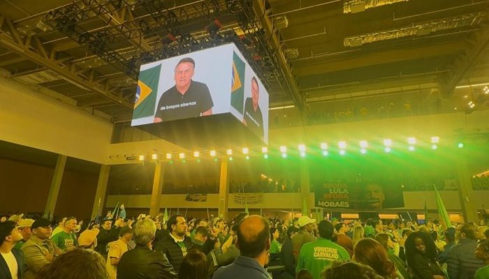Moraes exige explicações sobre uso de inteligência artificial em vídeo de Bolsonaro