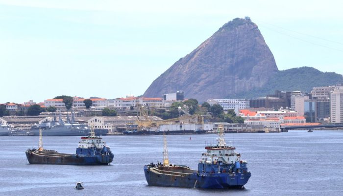 Poluição ambiental: empresas de reparo naval são denunciadas por crimes na Baía de Guanabara