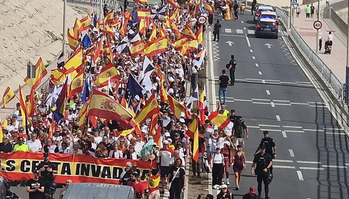 População de Ceuta protesta e exige soluções para a persistente crise migratória