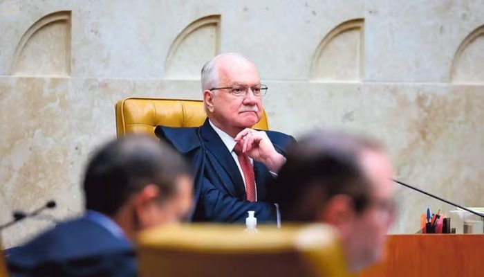 Presidente do STF solicita esclarecimentos sobre apurações envolvendo ministros e PGR